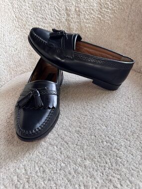 G.H. Bass Tassel Loafers Mens 9.5 D Black Leather Dress Shoes EUC